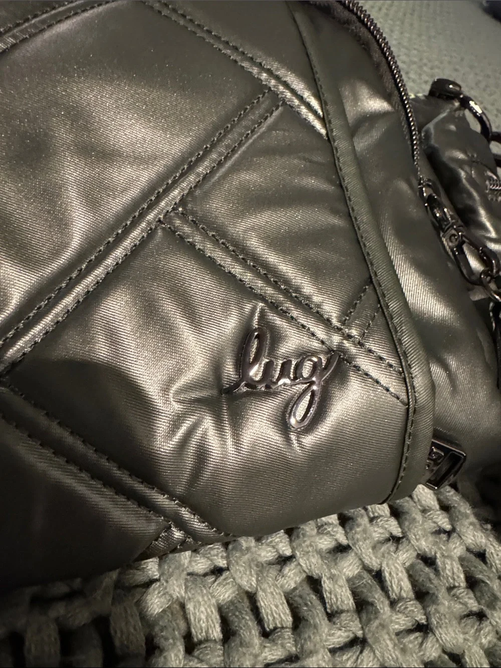 lug structured quilted